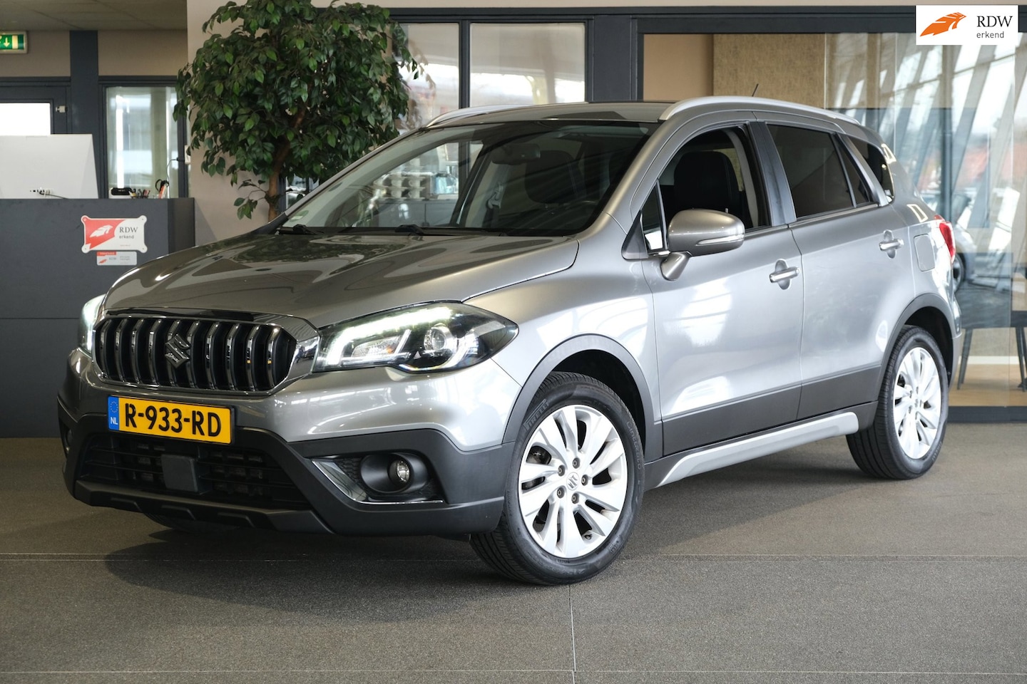 Suzuki S-Cross - 1.0 Exclusive Navi Keyless Cruise Cam Led Climate - AutoWereld.nl