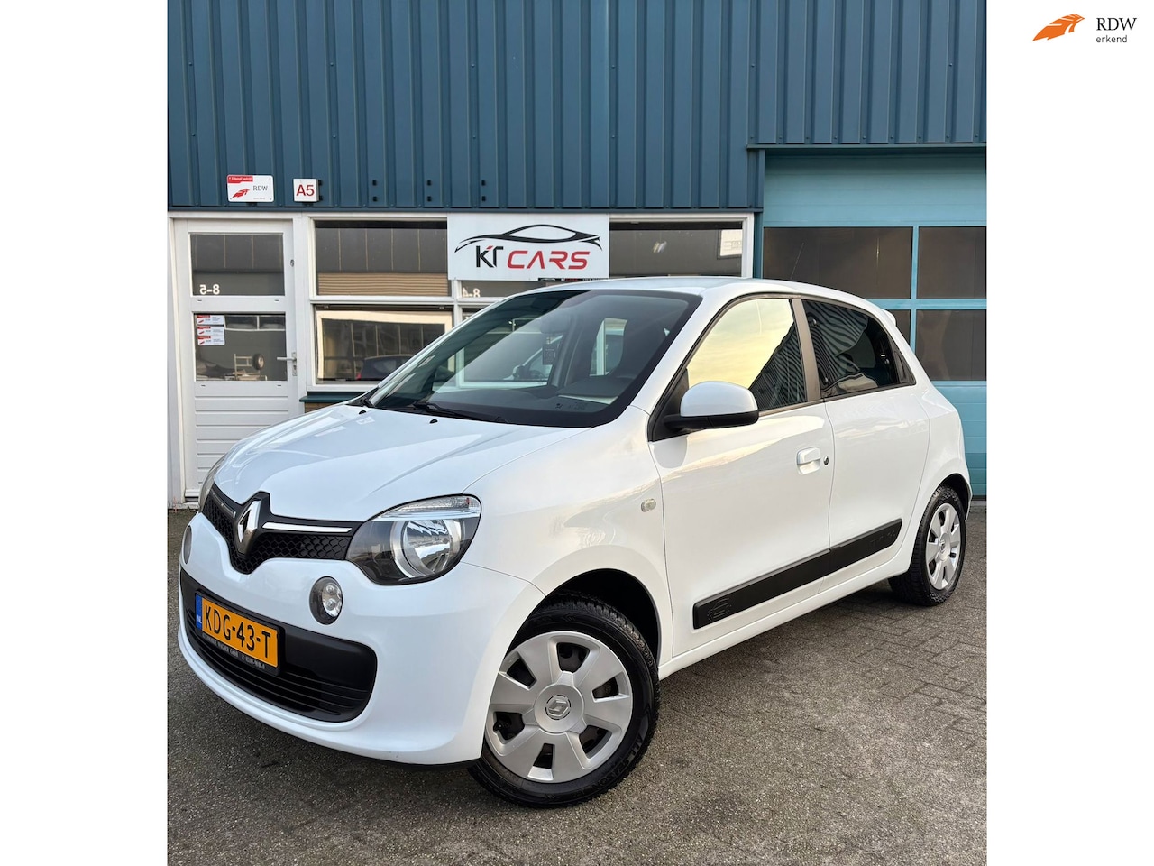 Renault Twingo - 1.0 SCe Authentique |Airco|Bluetooth|EL Ramen|Led|Lage KM stand|Dealer onderhouden| - AutoWereld.nl