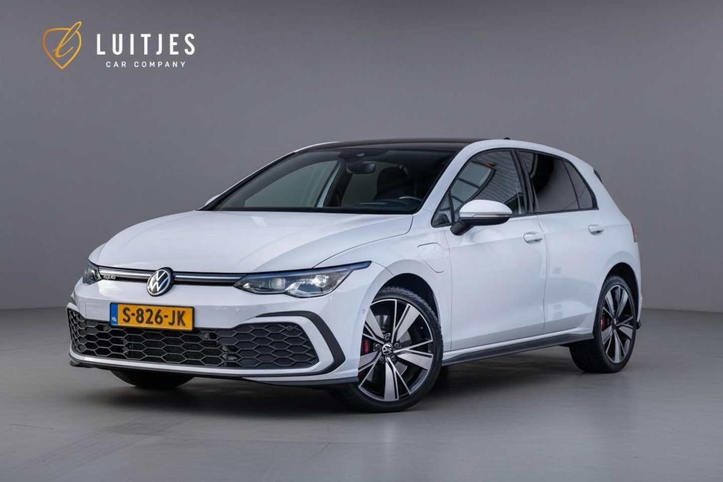 Volkswagen Golf - 1.4 eHybrid GTE I BTW I PANO I IQ.LIGHT I Head-up I Camera - AutoWereld.nl
