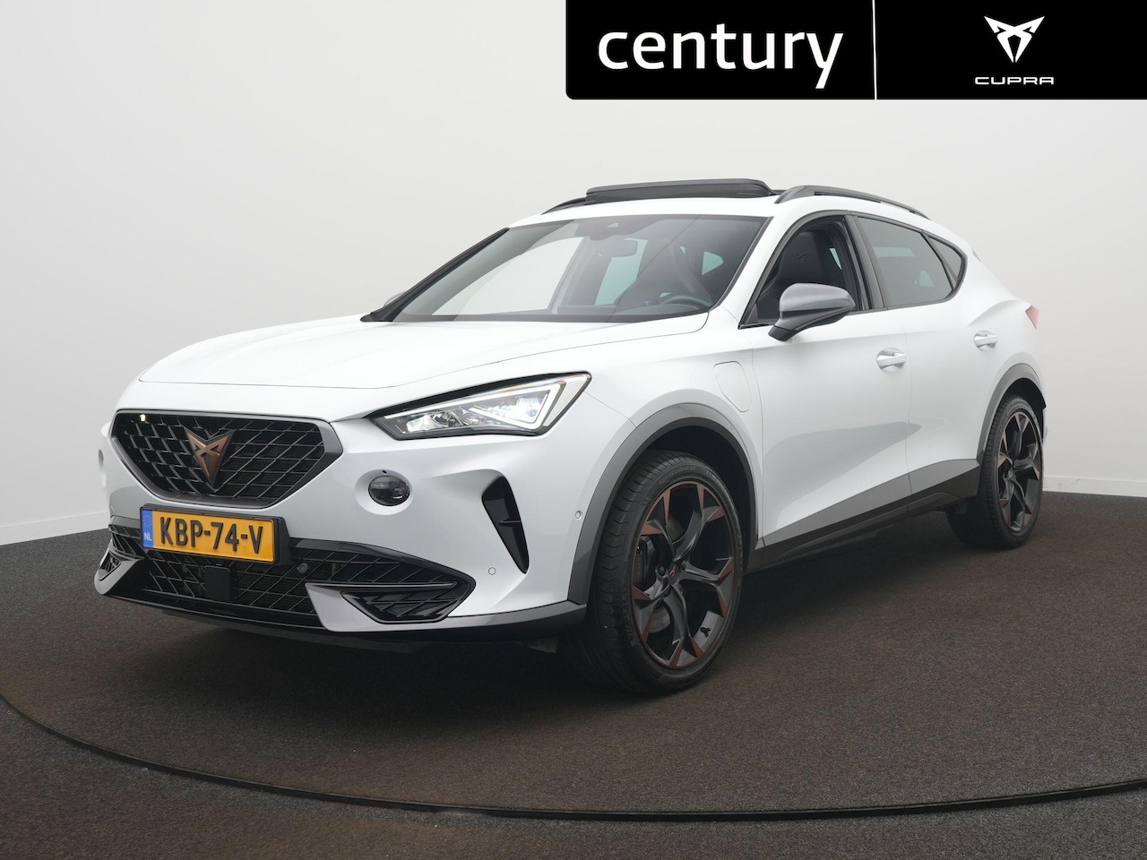 CUPRA Formentor - 1.4 e-Hybrid VZ Performance 245PK / Panodak / Elek. Trekhaak / Leder / Elek. Stoel - AutoWereld.nl