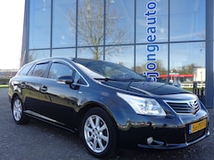 Toyota Avensis Wagon - 2.0 VVTi Executive Business 152 PK Leer Trekhaak Clima Stoelverwarming Cruise LMV Parkeersensoren NL auto