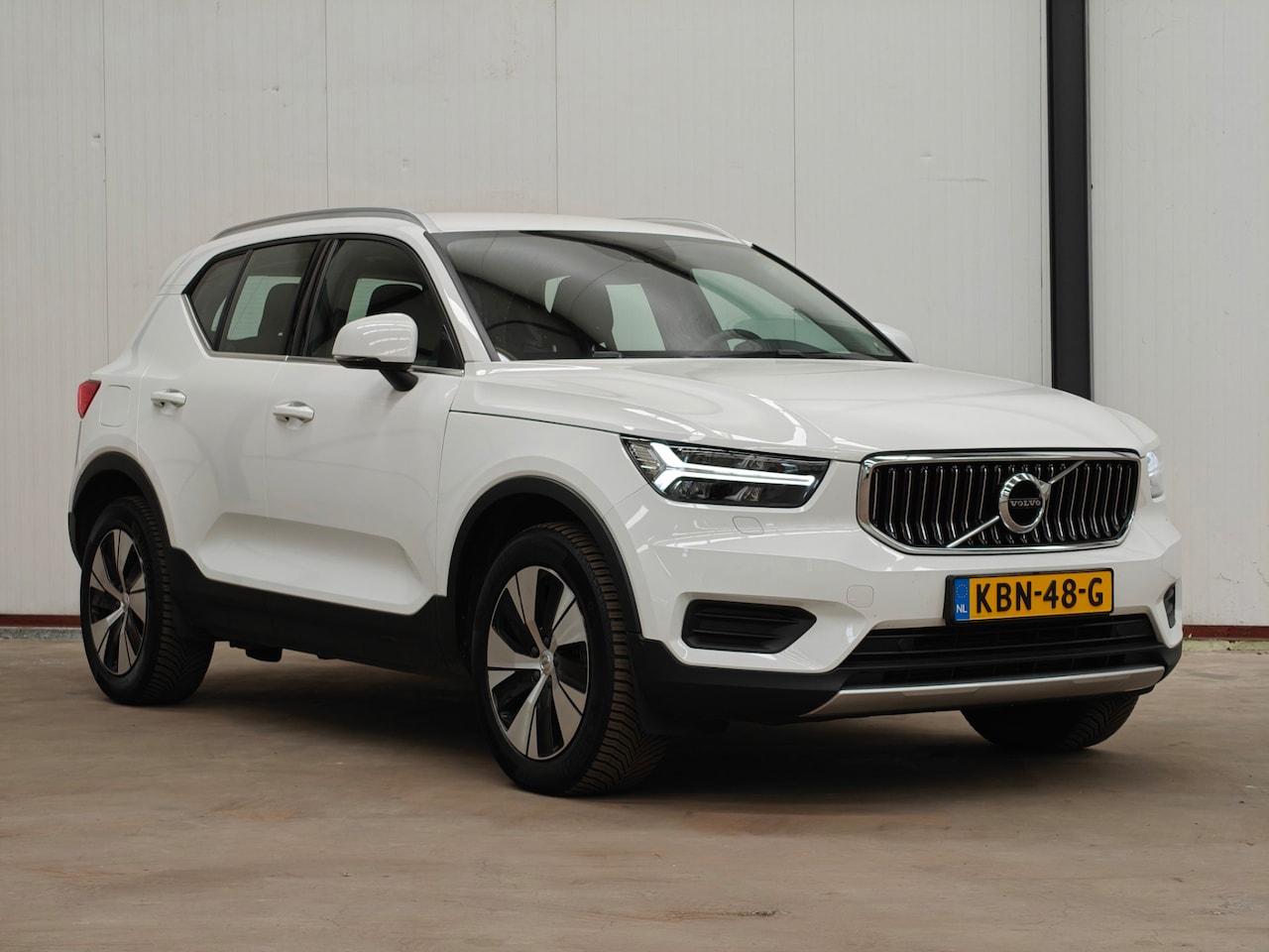 Volvo XC40 - 1.5 T4 Recharge Inscription Expression|ACC|Keyless|Stoelverwarming|Carplay|Lane Assist - AutoWereld.nl