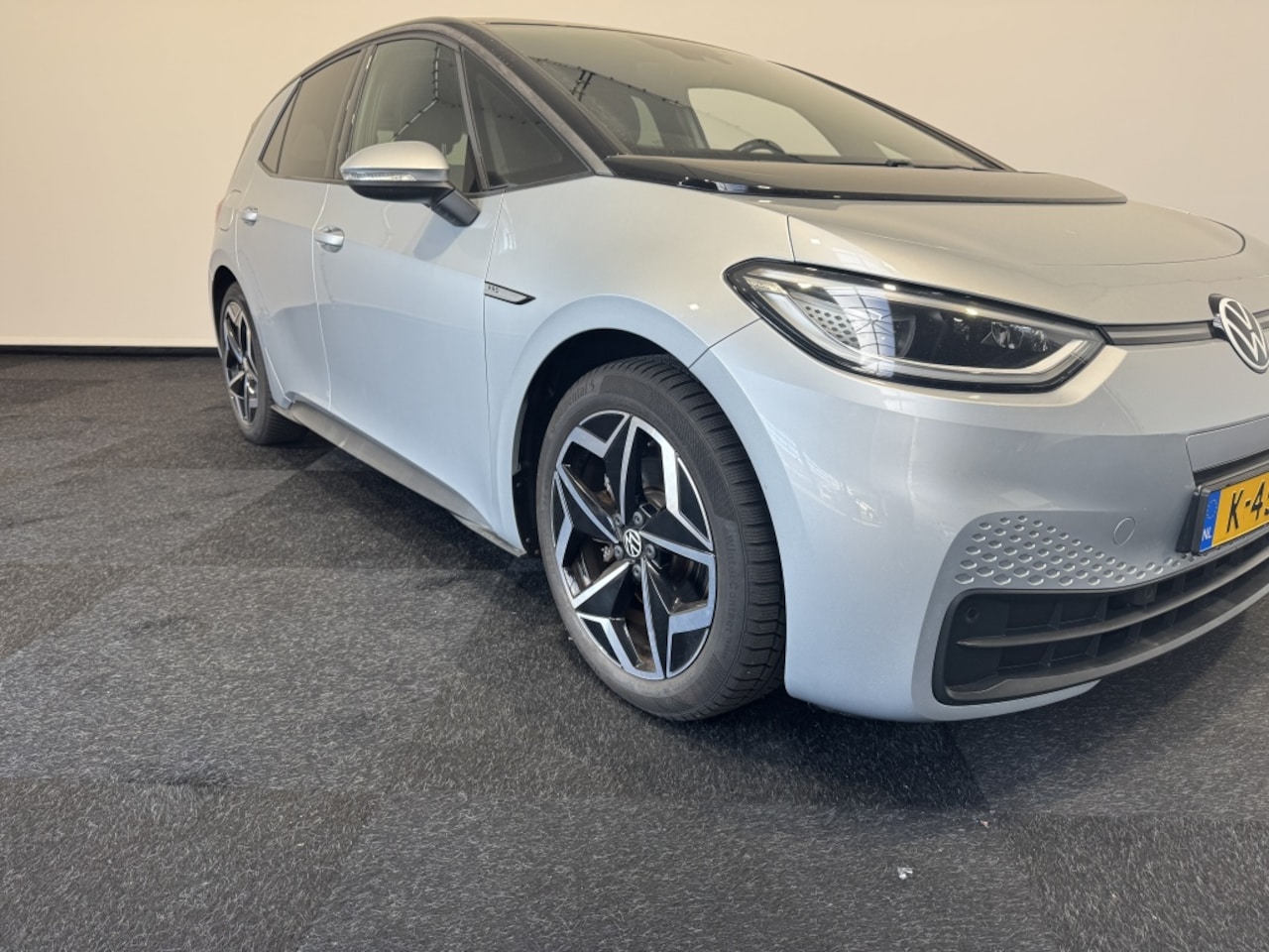 Volkswagen ID.3 - Pro 58 KWH Carplay Navigatie 19 Inch Camera airco - AutoWereld.nl
