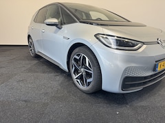 Volkswagen ID.3 - Pro 58 KWH Carplay Navigatie 19 Inch Camera airco