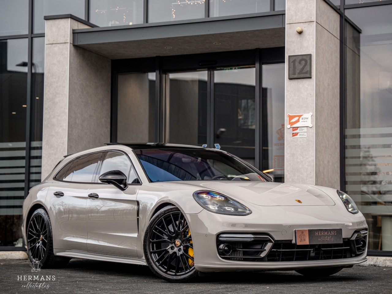 Porsche Panamera Sport Turismo - 4.0 Turbo S E-Hybrid / Carbon / Massage / HUD / InnoDrive / PCCB - AutoWereld.nl
