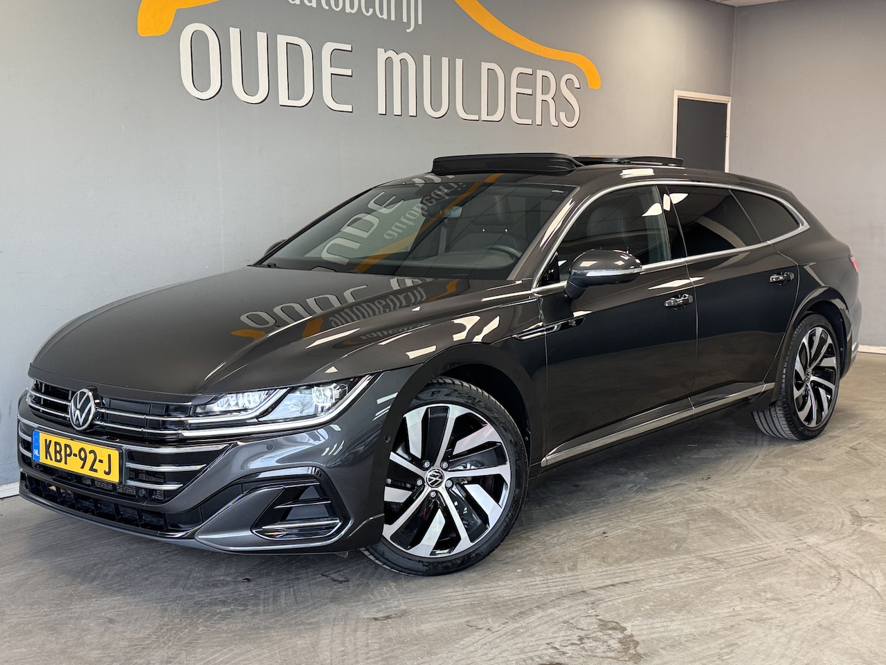 Volkswagen Arteon Shooting Brake - 1.4 TSI eHybrid Trekhaak/Massage/Pano/360/Carplay/ACC/Stoel&Stuurverwarming - AutoWereld.nl