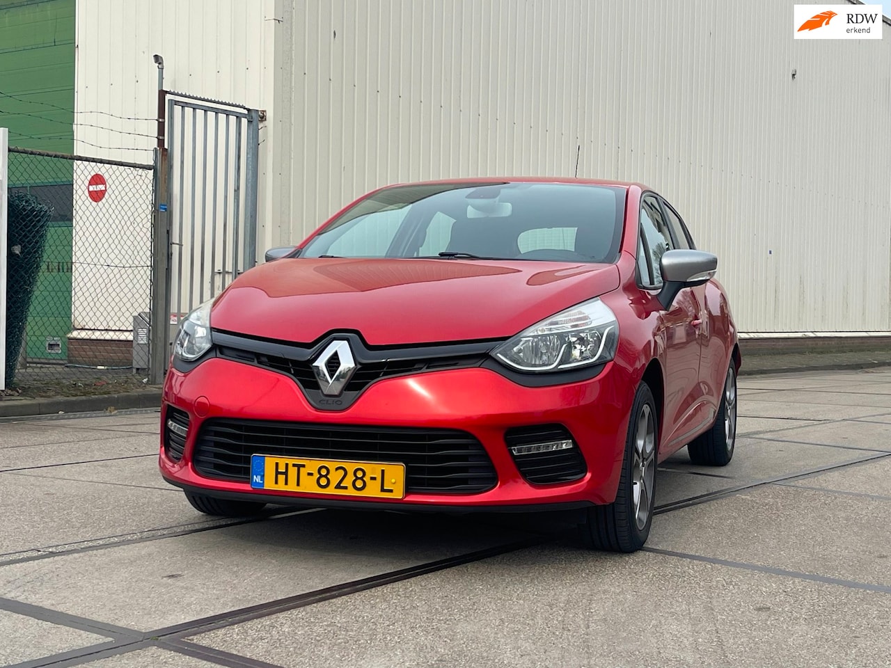 Renault Clio - 1.5 dCi ECO Dynamique Led/Navi/Keyless/Camera/Airco - AutoWereld.nl