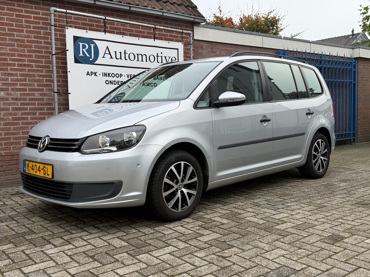 Volkswagen Touran - 1.2 TSI Comfl. BlueM APK/CLIMA/TREKHAAK - AutoWereld.nl