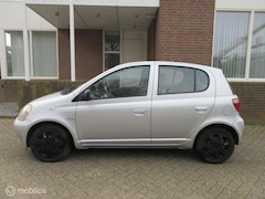 Toyota Yaris - 1.3-16V VVT-i Sol