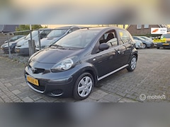 Toyota Aygo - 1.0-12V Access bouwjaar 2010