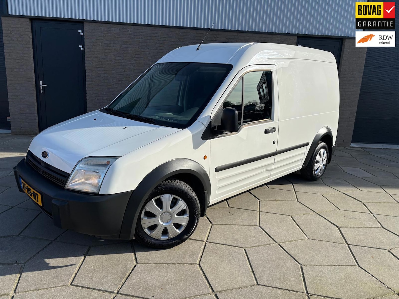 Ford Transit Connect - T220L 1.8 TDdi| net gebruikte bedrijfsauto met deuren achter en betimmert| - AutoWereld.nl
