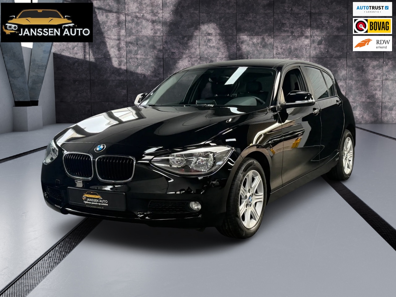 BMW 1-serie - 114i EDE| Navigatie | Stoelverwarming | 6-Bak | dealeronderhouden | Zeer nette auto - AutoWereld.nl