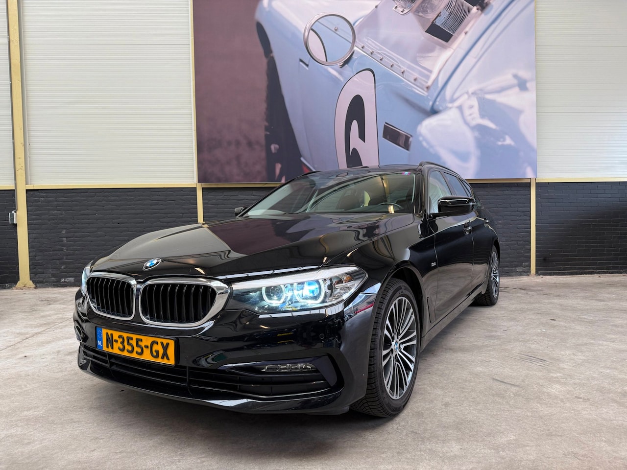 BMW 5-serie Touring - 520d Sportline|Camera|Blackpack|H&K| - AutoWereld.nl