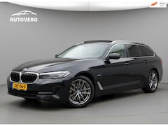 BMW 5-serie Touring - 530e Business Edition Plus|Pano|Hifi|Trekhaak|Sfeerverlichting|Leder|Stoelverwarming
