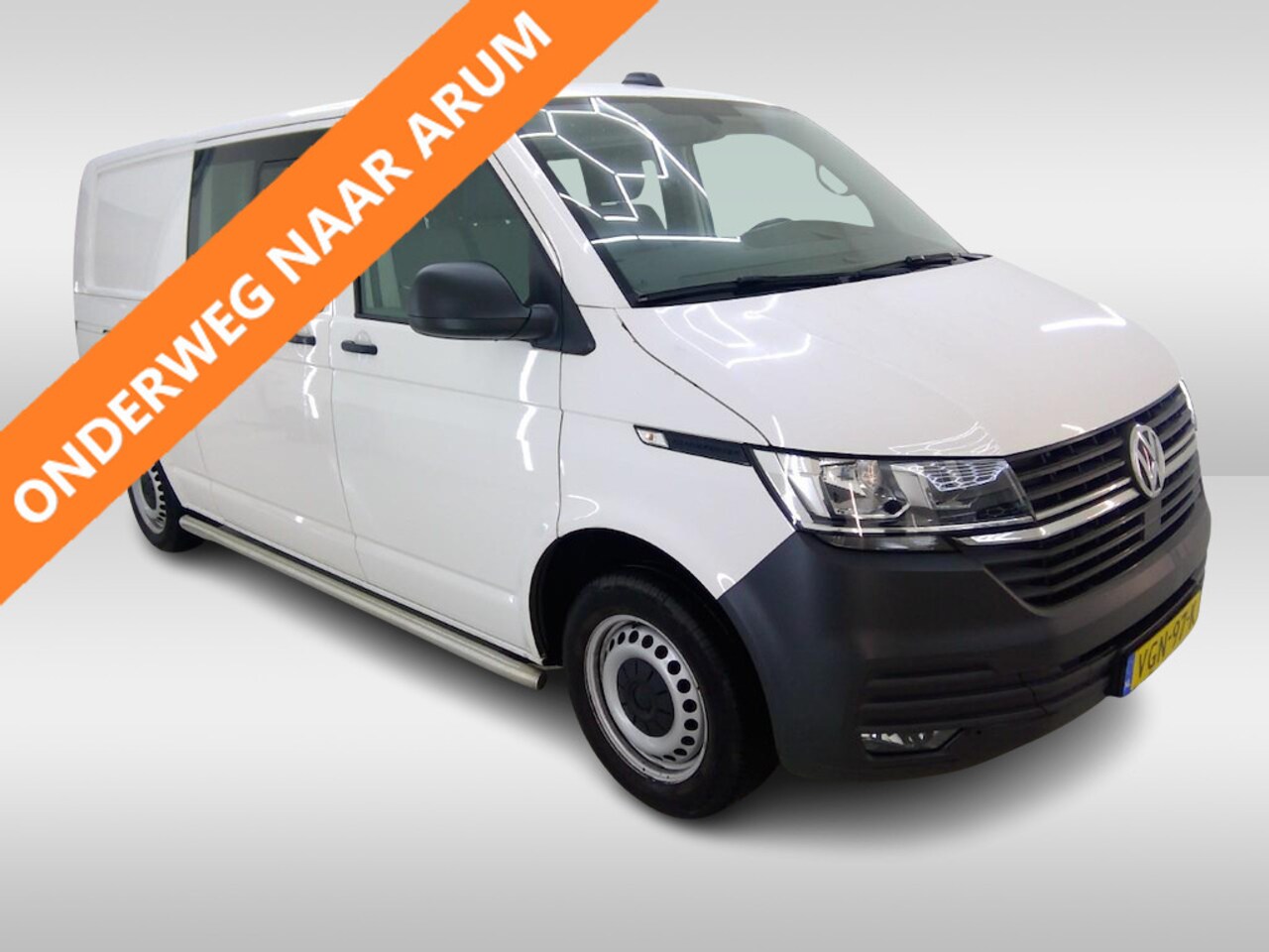 Volkswagen Transporter - 2.0 TDI L2H1 30 DC 6-PERS | NAVI | CRUISE | SIDEBARS | AIRCO - AutoWereld.nl