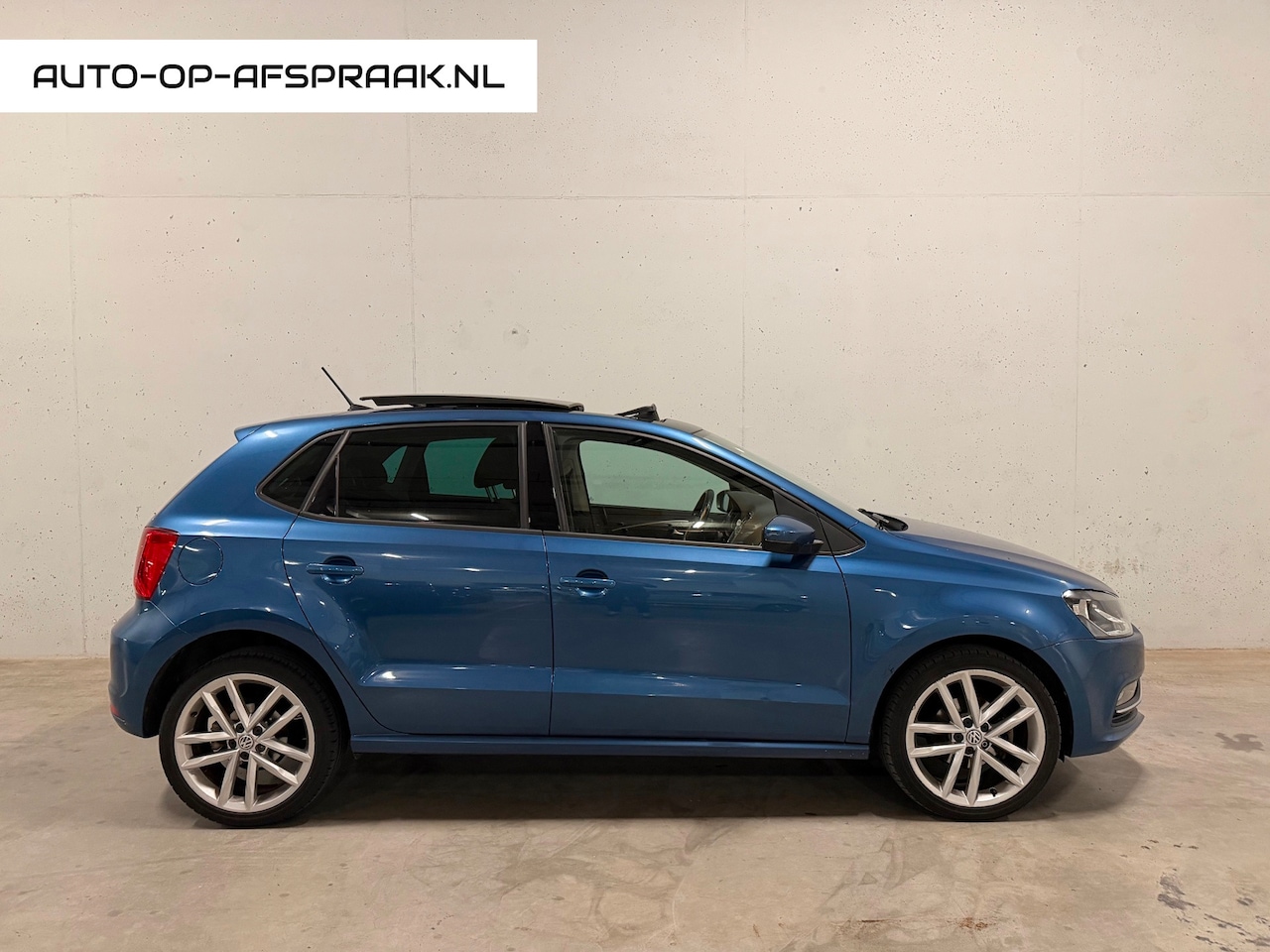 Volkswagen Polo - 1.2 TSI Highline Pano Automaat Navi PDC Cruise C. APK NAP - AutoWereld.nl