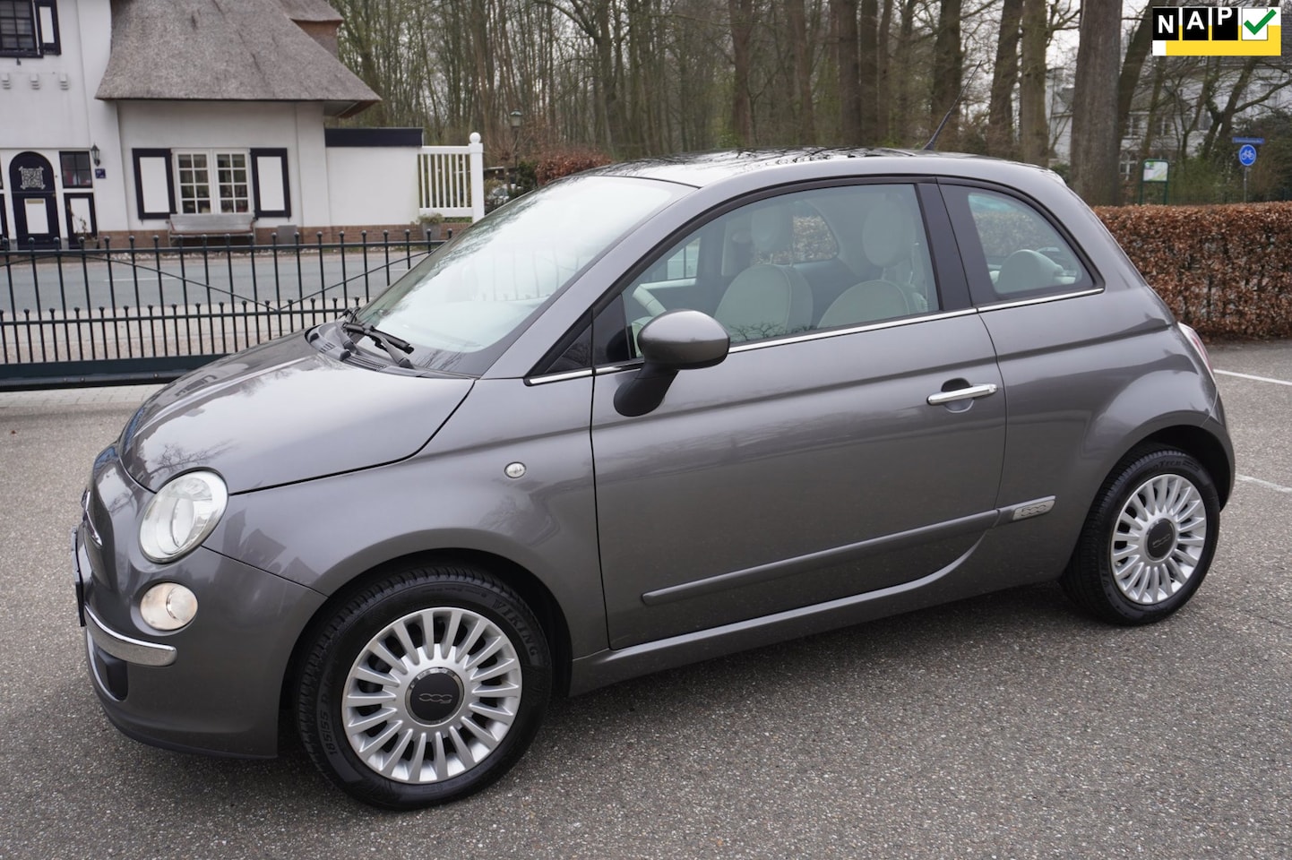 Fiat 500 - 1.2 Lounge Airco Automaat Parkeersensoren Lm Velgen - AutoWereld.nl