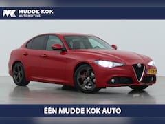 Alfa Romeo Giulia - 2.0T Super | Trekhaak | Camera | Leder | Keyless | Getint Glas | 18 Inch