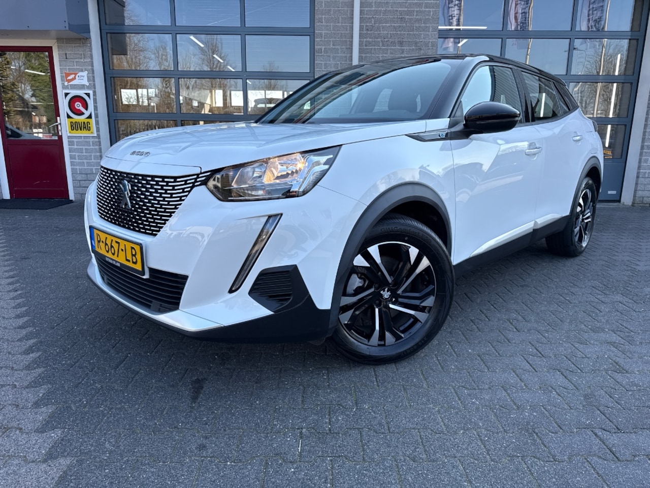 Peugeot e-2008 - EV Active 50 kWh EV Active 50 kWh - AutoWereld.nl