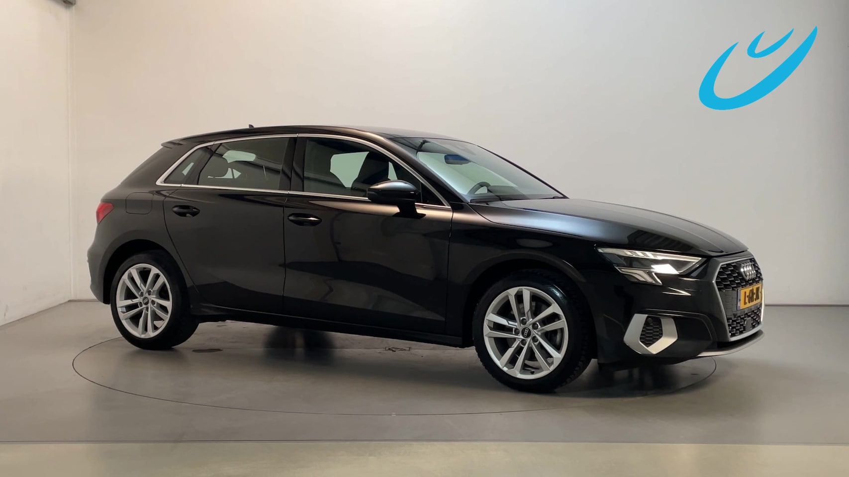 Audi A3 Sportback - 30 TFSI Business Edition LED Navigatie Virtual Cockpit Parkeersensoren - AutoWereld.nl