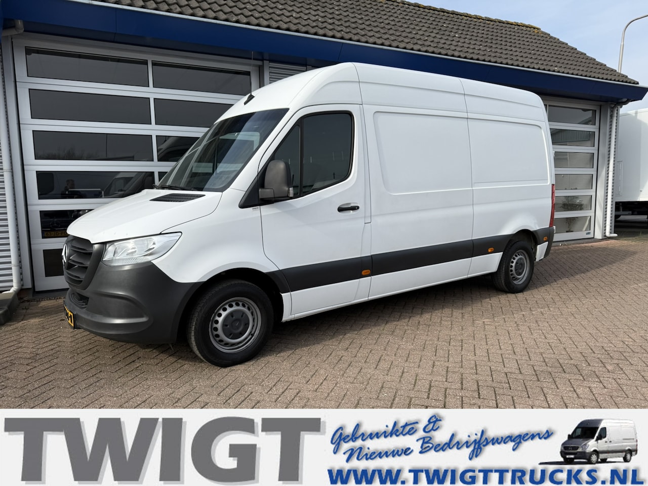 Mercedes-Benz Sprinter - 211 2.2 CDI L2H2 Automaat/7"MBUX - AutoWereld.nl