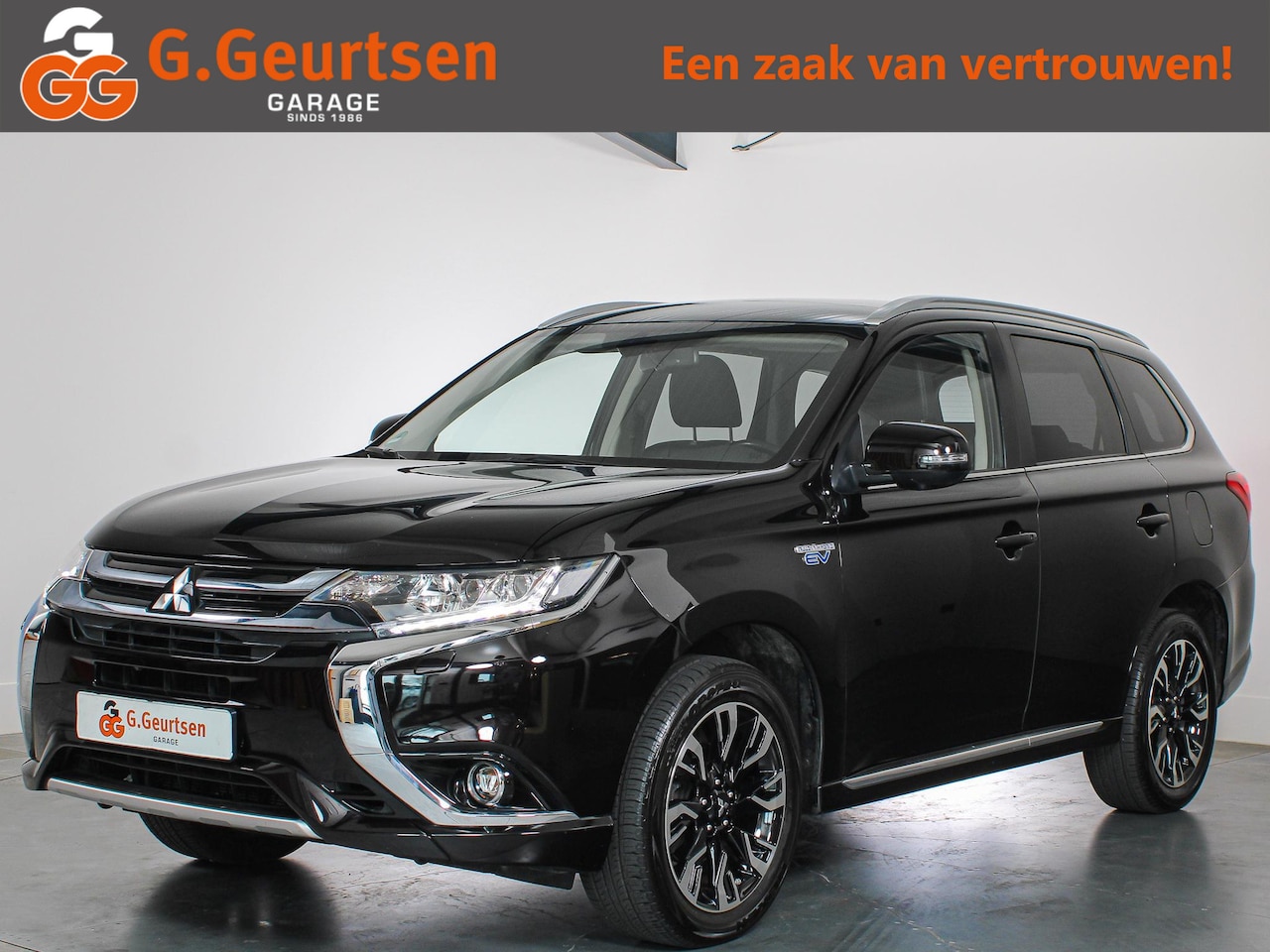 Mitsubishi Outlander - 2.0 PHEV instyle LED, Trekhaak, 360Camera, Apple Carplay/Android Auto - AutoWereld.nl