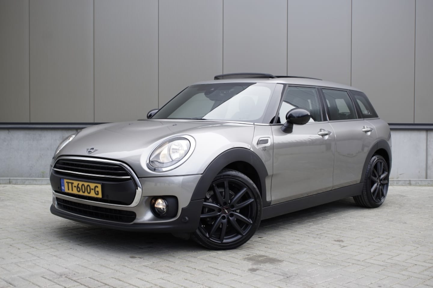 MINI Clubman - Mini 1.5 One Bns Ed. - AutoWereld.nl
