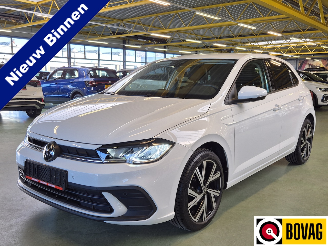 Volkswagen Polo - 1.0 MPI -80pk- Move | 17" Bergamo Velgen | LED | Climate Control | Stoelverwarming | Parke - AutoWereld.nl