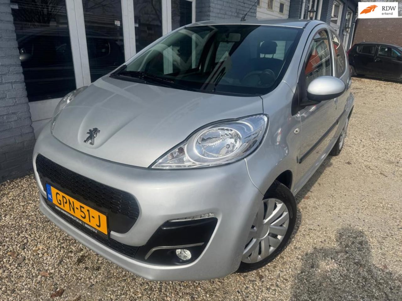 Peugeot 107 - 1.0 AUTOMAAT ORIGINELE KILOMETERS , NIEUWE APK - AutoWereld.nl