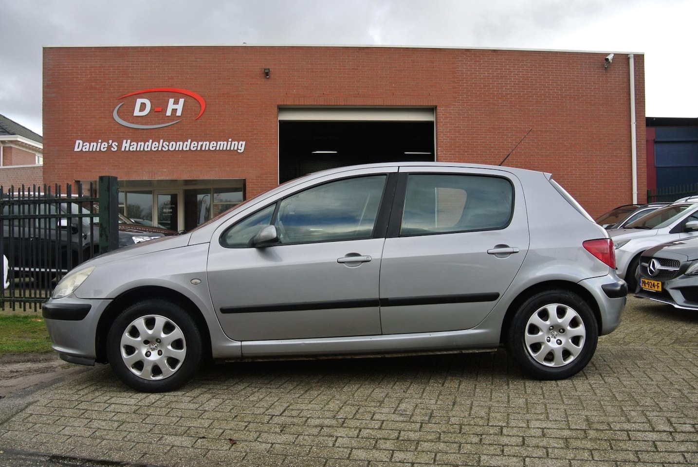 Peugeot 307 - 1.6-16V Navtech airco nieuwe apk inruil mogelijk nap - AutoWereld.nl