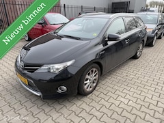 Toyota Auris - 1.8 Hybrid Lease+