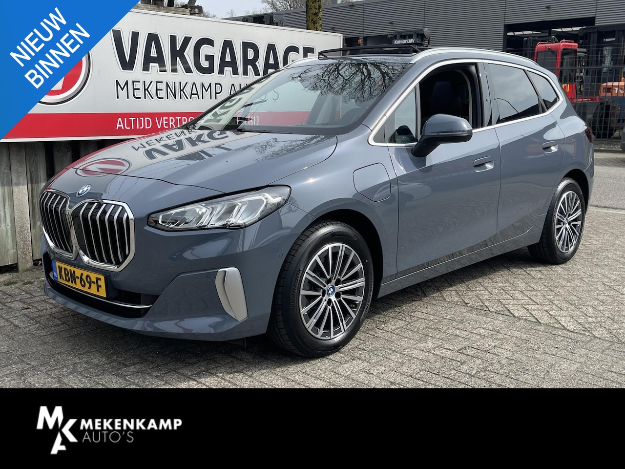 BMW 2-serie Active Tourer - 225e xDrive Luxury Line 17"/Leder + memory/Panoramadak/Stoelmassage/Harman Kardon/Camera/H - AutoWereld.nl