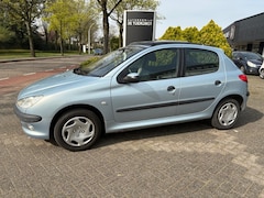 Peugeot 206 - 1.4 Autom Hobby Auto Lees extra Tekst APK 2027 Panorama Dak Airco
