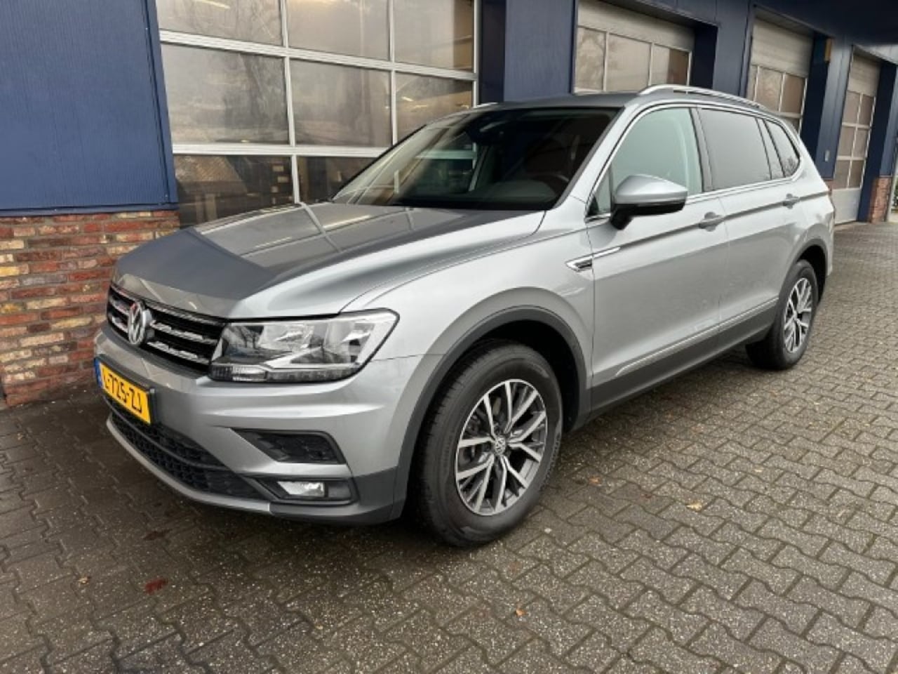 Volkswagen Tiguan Allspace - 1.5 TSI COMFORT BNS.  TREKHAAK. KEYLESS. APPLE CARPLAY/ANDROID AUTO. ALL IN PRIJS. - AutoWereld.nl