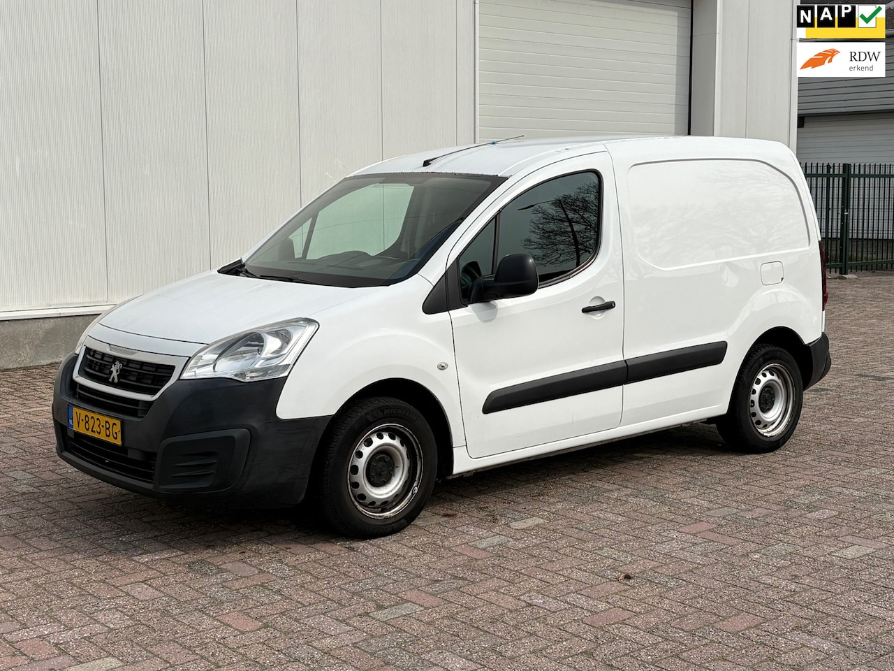 Peugeot Partner - 120 1.6 BlueHDi 75 L1 XR 120 1.6 BlueHDi 75 L1 XR - AutoWereld.nl