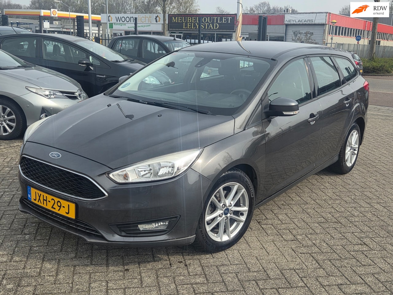 Ford Focus Wagon - 1.0 Lease Edition 1.0 Lease Edition - AutoWereld.nl
