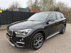 BMW X1 - sDrive20i Orange Edition II Leer/Stlvrw/Navi/PDC
