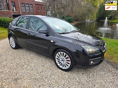 Ford Focus - 1.6-16V Futura Airco 5-deurs APK 02-2027