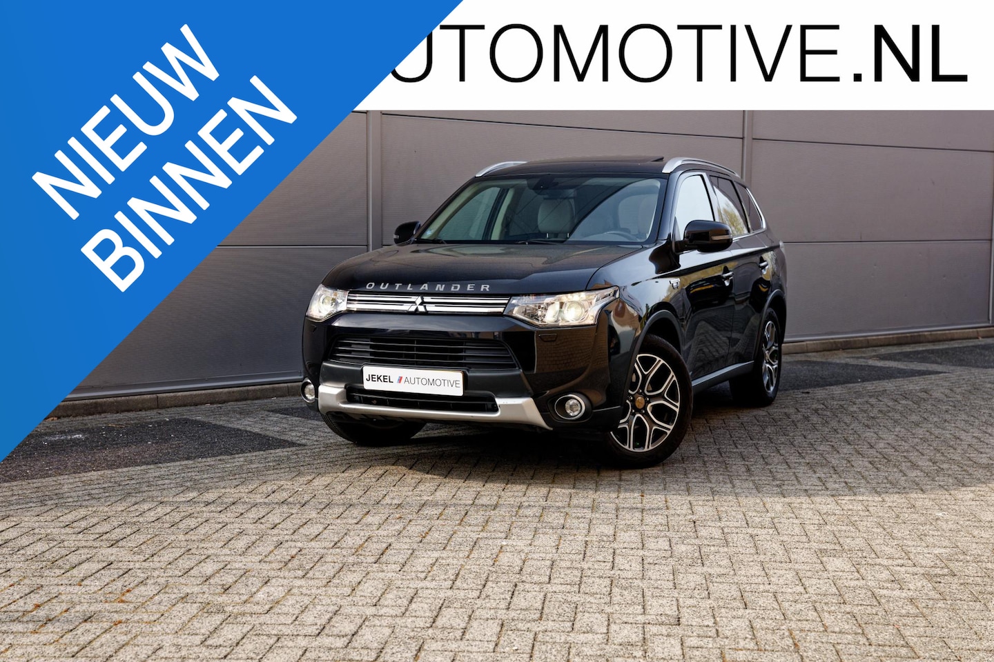 Mitsubishi Outlander - 2.0 PHEV Executive Edition 1e eigenaar, Panoramadak, Leren bekleding, Trekhaak, Camera,enz - AutoWereld.nl