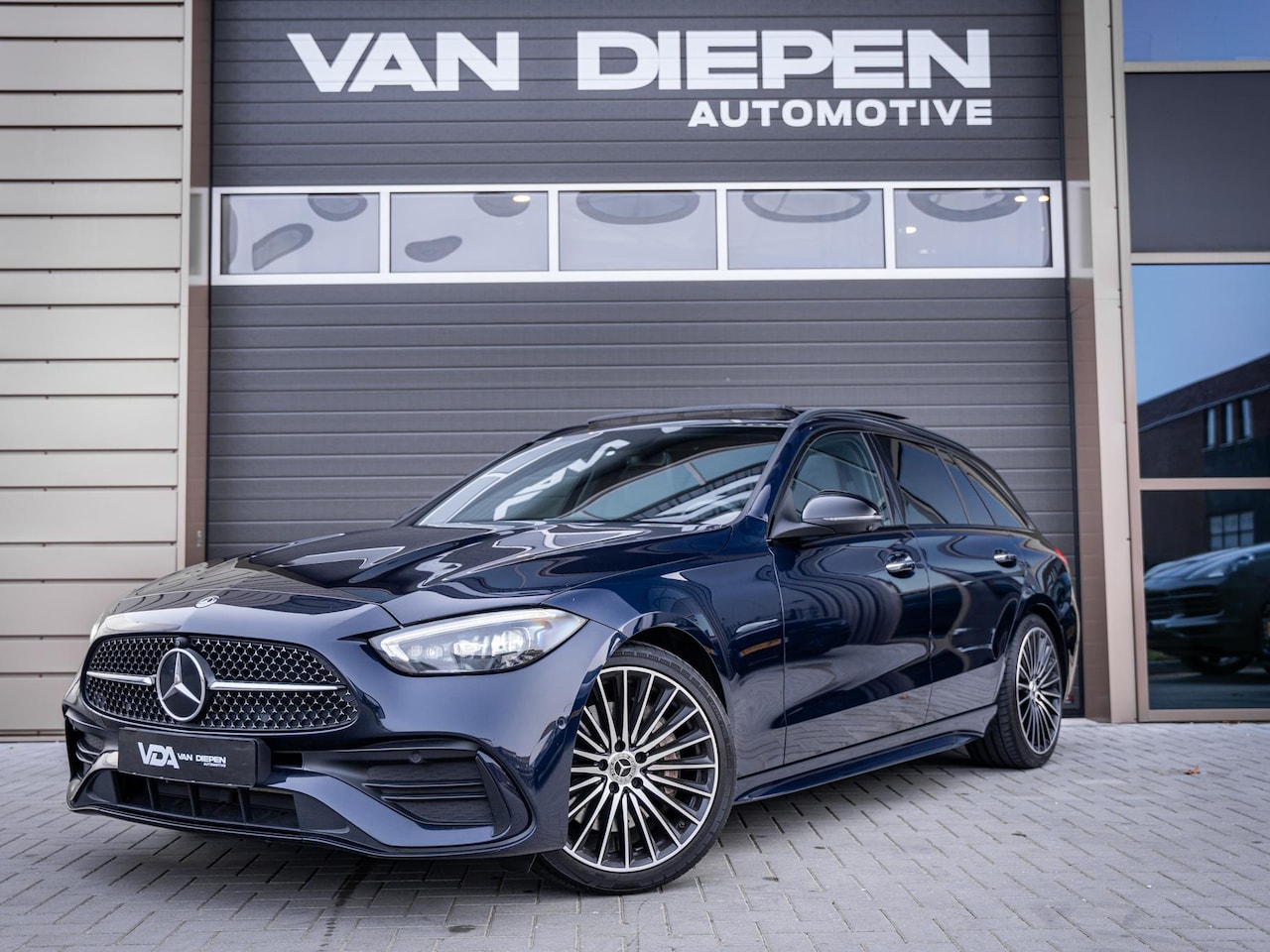 Mercedes-Benz C-klasse Estate - C200 Launch Edition AMG Line - Pano l Mem l Ambiance l Trekh l 360cam - AutoWereld.nl