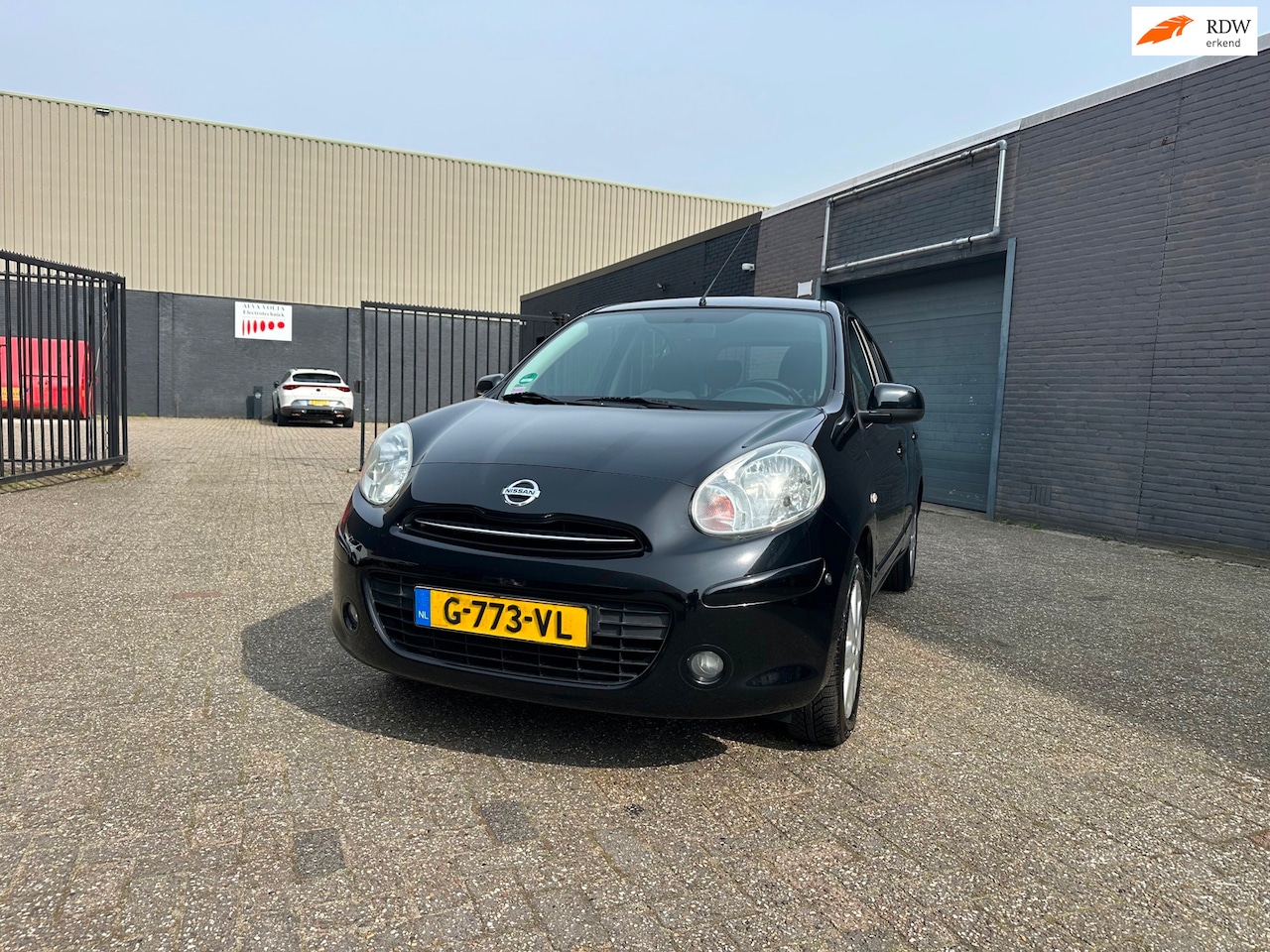Nissan Micra - 1.2 Connect Edition Aut. Clima Cruise Navi Elek. Pakket PDC LM-Wielen APK NAP. - AutoWereld.nl