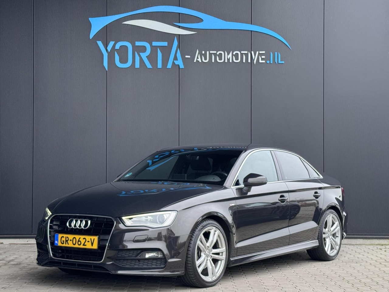 Audi A3 Limousine - 1.4 TFSI 3x S Line AUTOMAAT*NL AUTO*UNIEKE KLEUR - AutoWereld.nl