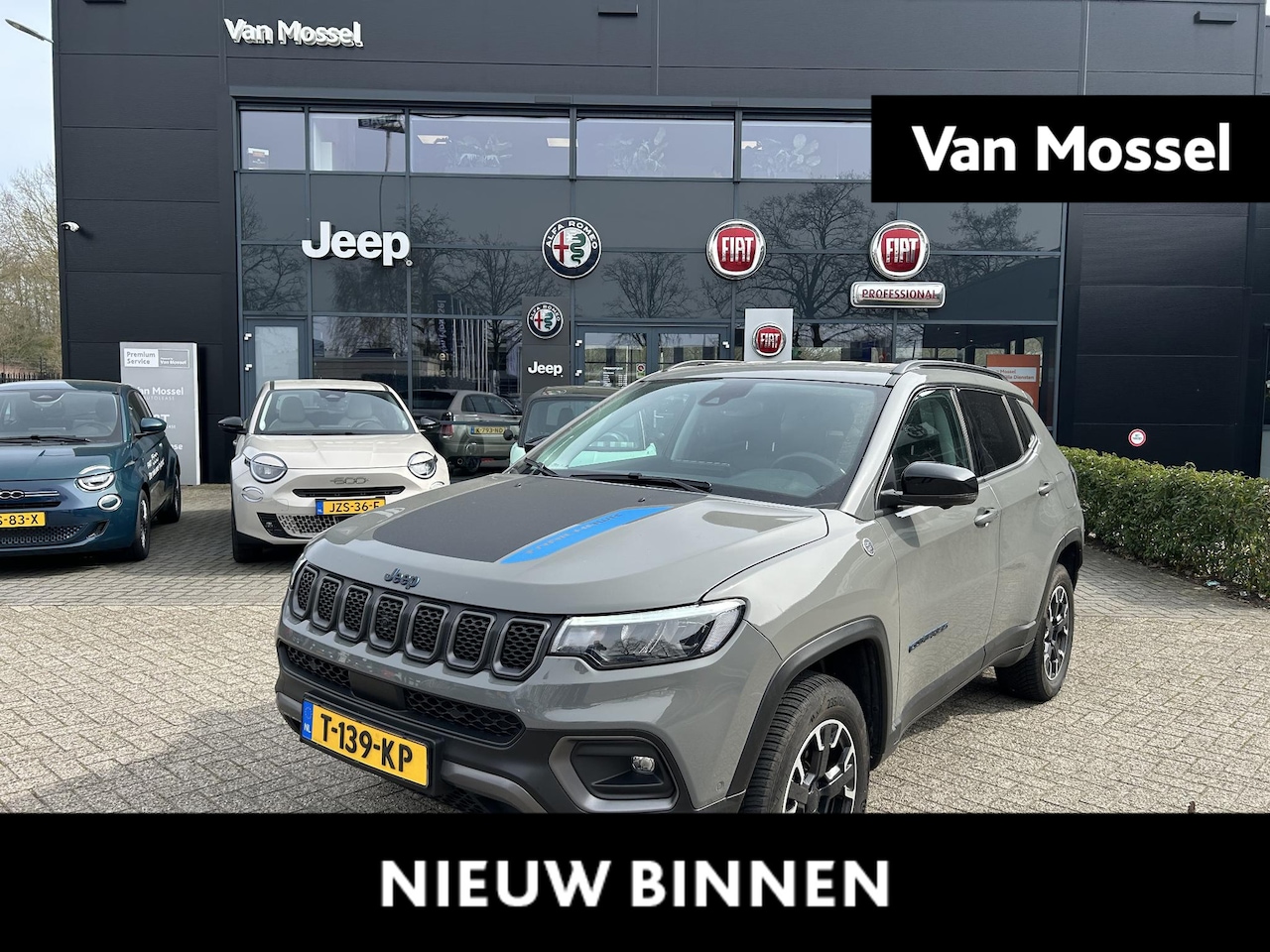 Jeep Compass - 4xe 240 Plug-in Hybrid Electric Trailhawk | Lederen bekleding | Parkeersensoren | Camera | - AutoWereld.nl