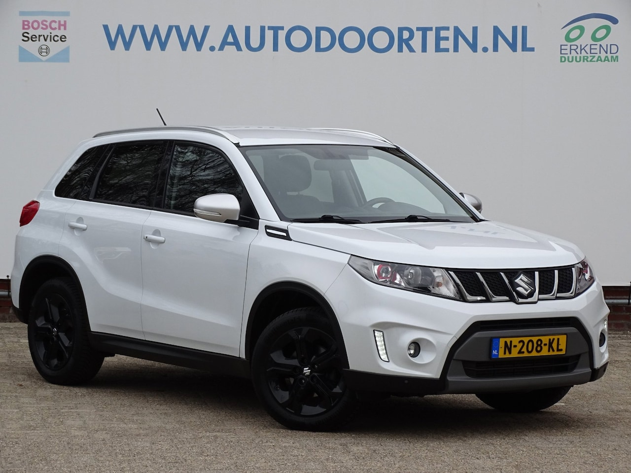 Suzuki Vitara - 1.4 S Allgrip|Keyless|All Season|Camera|Trekhaak - AutoWereld.nl