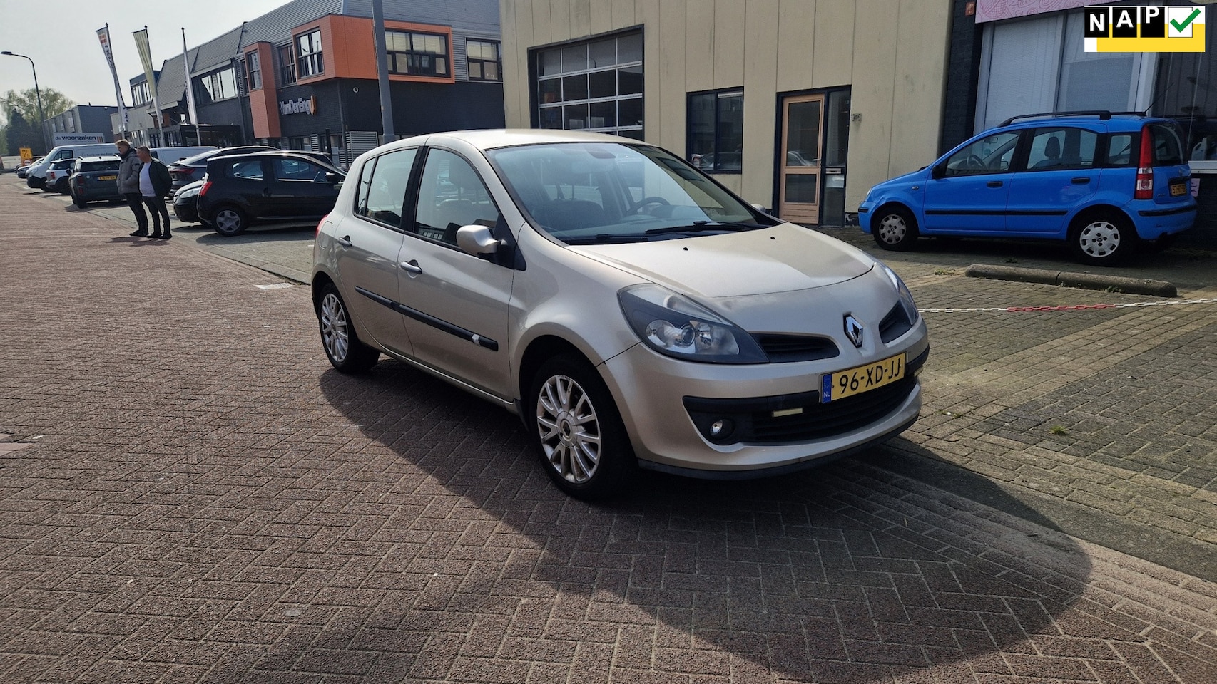 Renault Clio - 1.6-16V Exception 5 Deurs Apk tot 13-04-2027 Eerste Eigenaar. - AutoWereld.nl