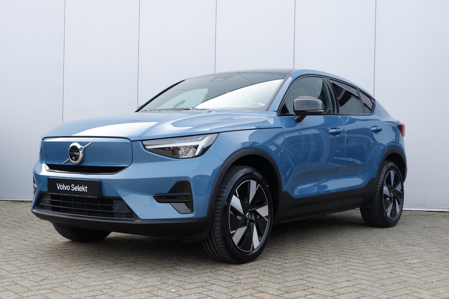 Volvo EC40 - Single Motor Extended Range Business Edition 82kWh | **17% BIJTELLING**| Panoramadak | Ver - AutoWereld.nl