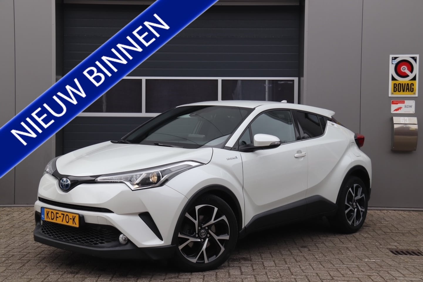 Toyota C-HR - 1.8 Hybrid Dynamic 1.8 Hybrid Dynamic, Stoelverwarming, Camera, Cruise, Navi - AutoWereld.nl