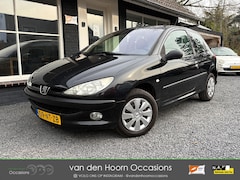 Peugeot 206 - 1.4 AUTOMAAT | CLIMATE | NW APK | NAP | EL RAMEN