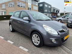 Hyundai i20 - 1.2i i-Motion 5 deurs airco