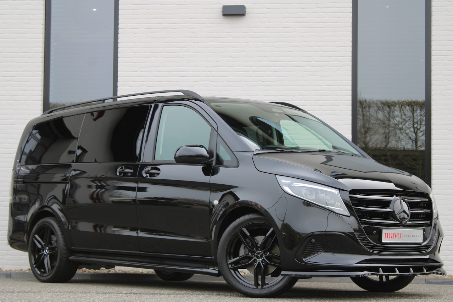 Mercedes-Benz Vito - 119 CDI / Aut / Lang / DC / 2x Schuifdeur / Leer / Led / Camera / Vol Opties / NIEUWSTAAT - AutoWereld.nl